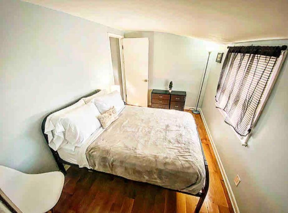 Adorable&Cozy Suburban Home Mins From Dwtn/Airport Рочестър Екстериор снимка