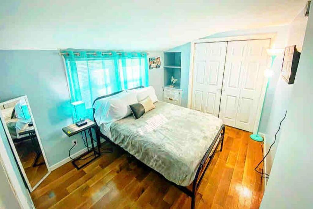 Adorable&Cozy Suburban Home Mins From Dwtn/Airport Рочестър Екстериор снимка