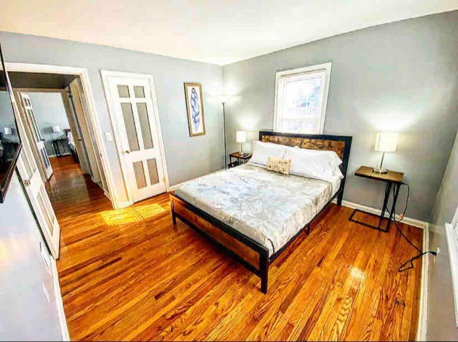 Adorable&Cozy Suburban Home Mins From Dwtn/Airport Рочестър Екстериор снимка