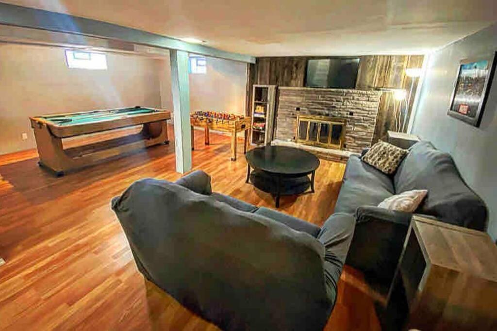 Adorable&Cozy Suburban Home Mins From Dwtn/Airport Рочестър Екстериор снимка